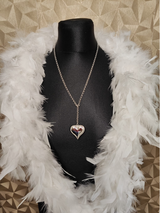 Náhrdelník strieborný dámsky s krásnym lesklým srdiečkom - video vo fotkách