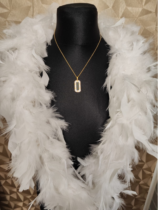 Náhrdelník zlatý dámsky s obdľžnikovým príveskom so zirkónmi - video vo fotkách